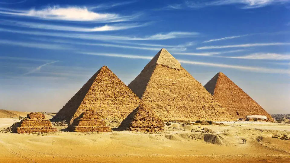 GIZA PLATEAU (THE GREAT PYRAMIDS AND SPHINX) - 1