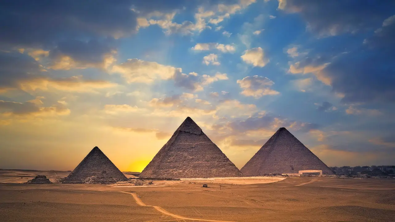 GIZA PLATEAU (THE GREAT PYRAMIDS AND SPHINX) - 7